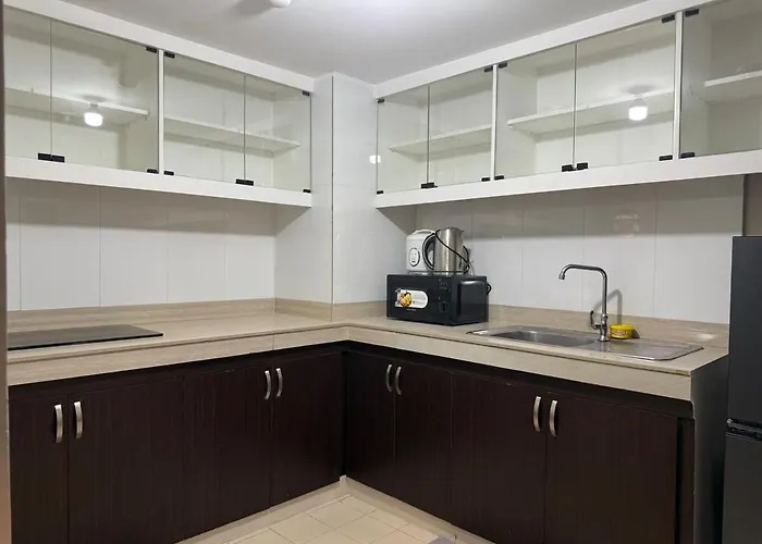 2 Bedroom Loft Type With 2 Baths Near Rockwell *
