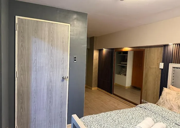 2 Bedroom Loft Type With 2 Baths Near Rockwell * Manila