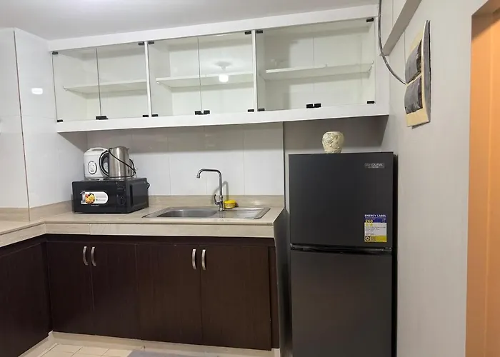 Apartment 2 Bedroom Loft Type With 2 Baths Near Rockwell *