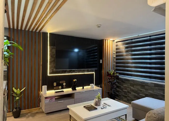 Apartment 2 Bedroom Loft Type With 2 Baths Near Rockwell