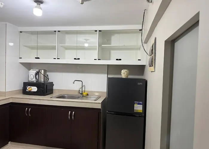 2 Bedroom Loft Type With 2 Baths Near Rockwell Apartment *