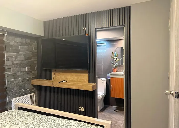 2 Bedroom Loft Type With 2 Baths Near Rockwell Apartment
