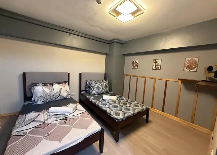 Apartment 2 Bedroom Loft Type With 2 Baths Near Rockwell