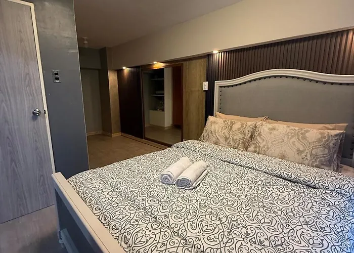 Apartment 2 Bedroom Loft Type With 2 Baths Near Rockwell *