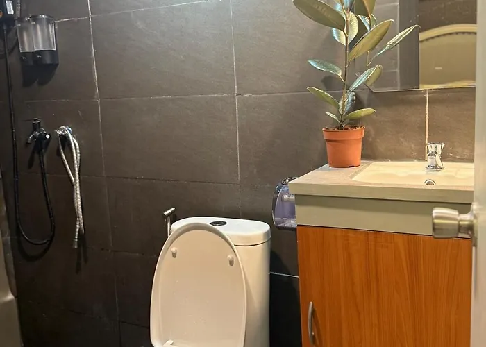 2 Bedroom Loft Type With 2 Baths Near Rockwell Manila