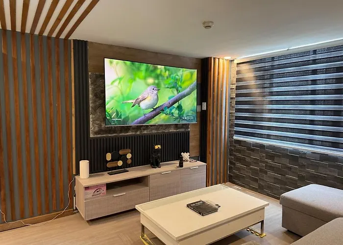 2 Bedroom Loft Type With 2 Baths Near Rockwell Apartment *