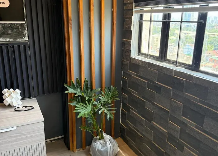 Apartment 2 Bedroom Loft Type With 2 Baths Near Rockwell *