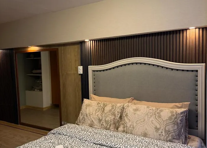 2 Bedroom Loft Type With 2 Baths Near Rockwell Apartment